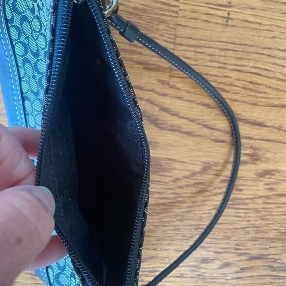 coach wristlet black/dark gray leather and fabric used good condition - Picture 9 of 10